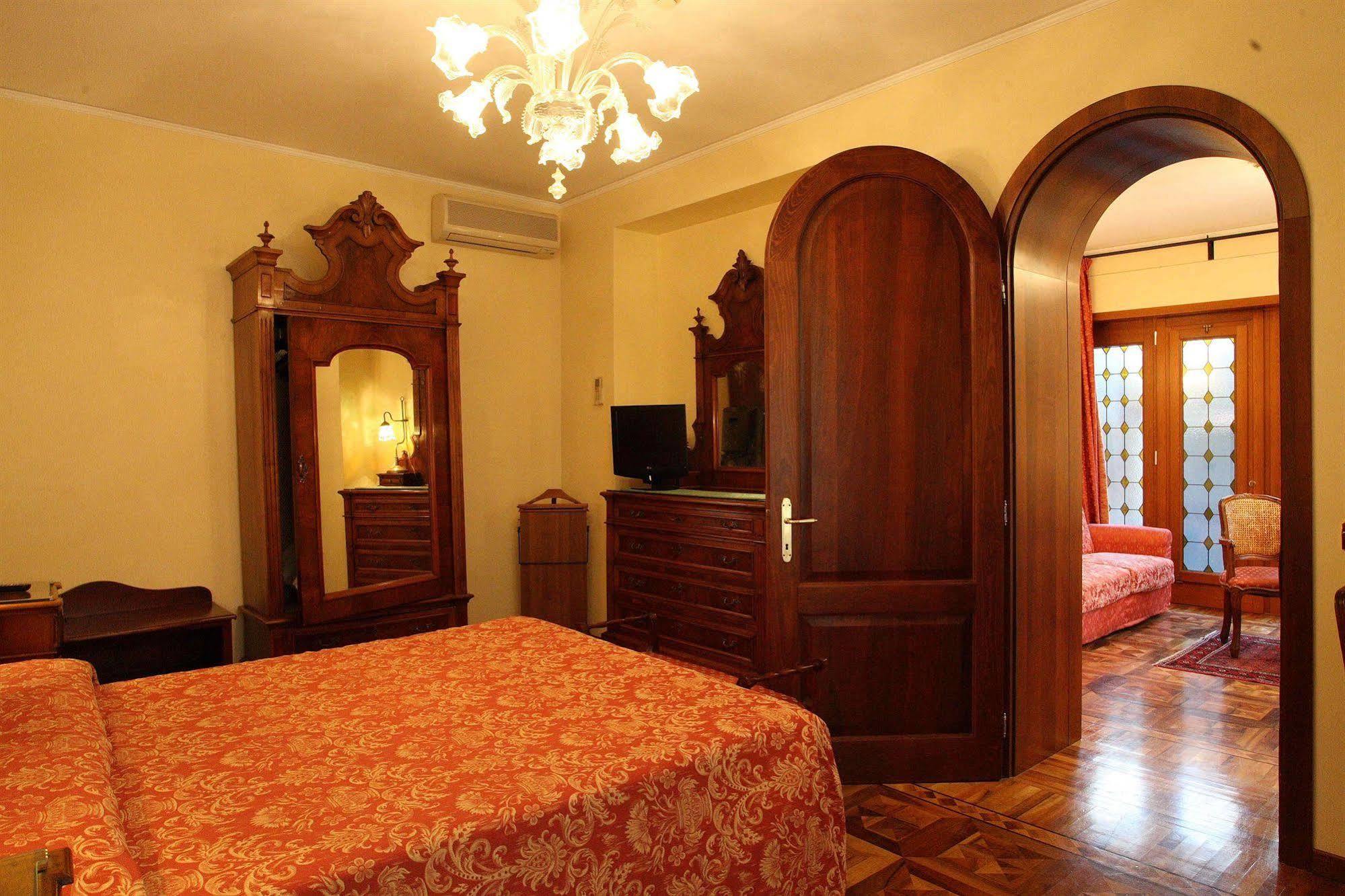 Hotel Accademia - Maravege Venezia