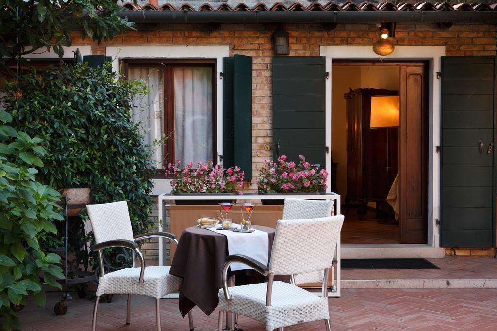 Hotel Accademia - Maravege Venice